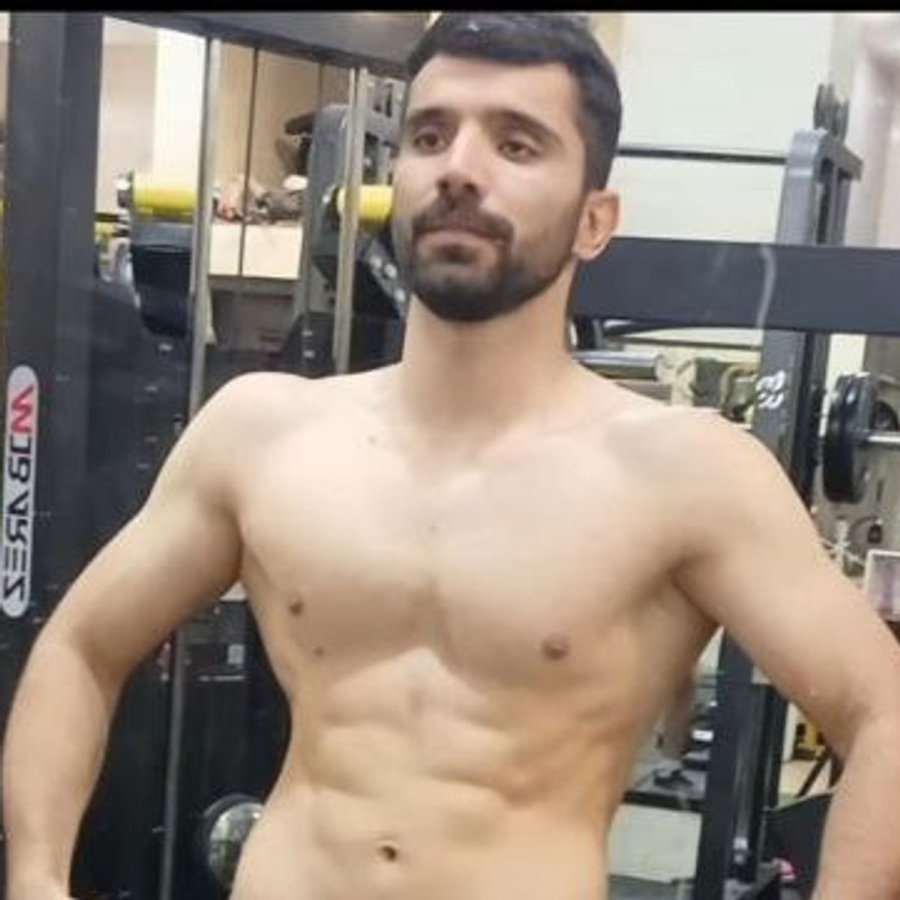Mohmmad Hossein Roshan Ghiyasi