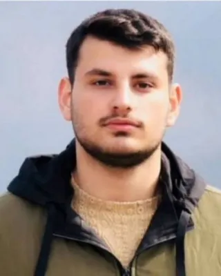 پرهام داوودی کاشانی