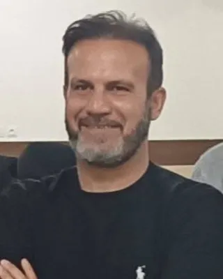 هادی زمانی