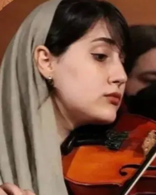 صنم پوربابایی