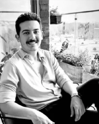 سروش صادقی زاده