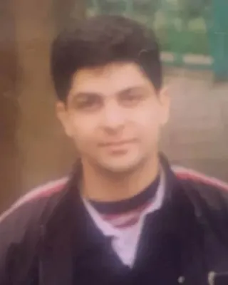 علی پولادستون