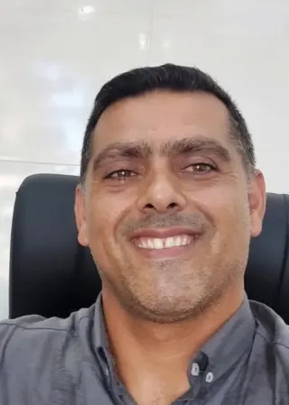 Abbas Arezou