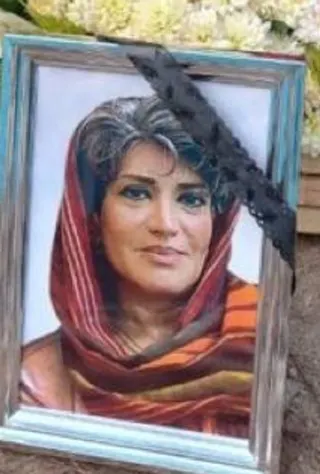 زهره خاکسار
