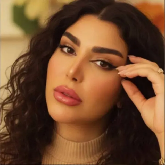 مینا پاک منش