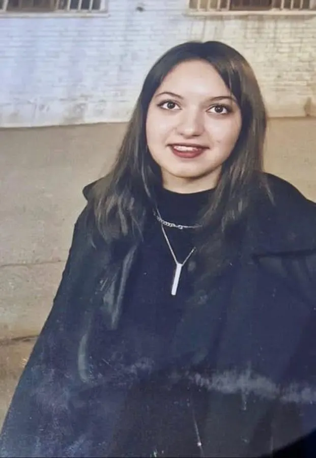 آیناز رحیمی حاجی آبادی