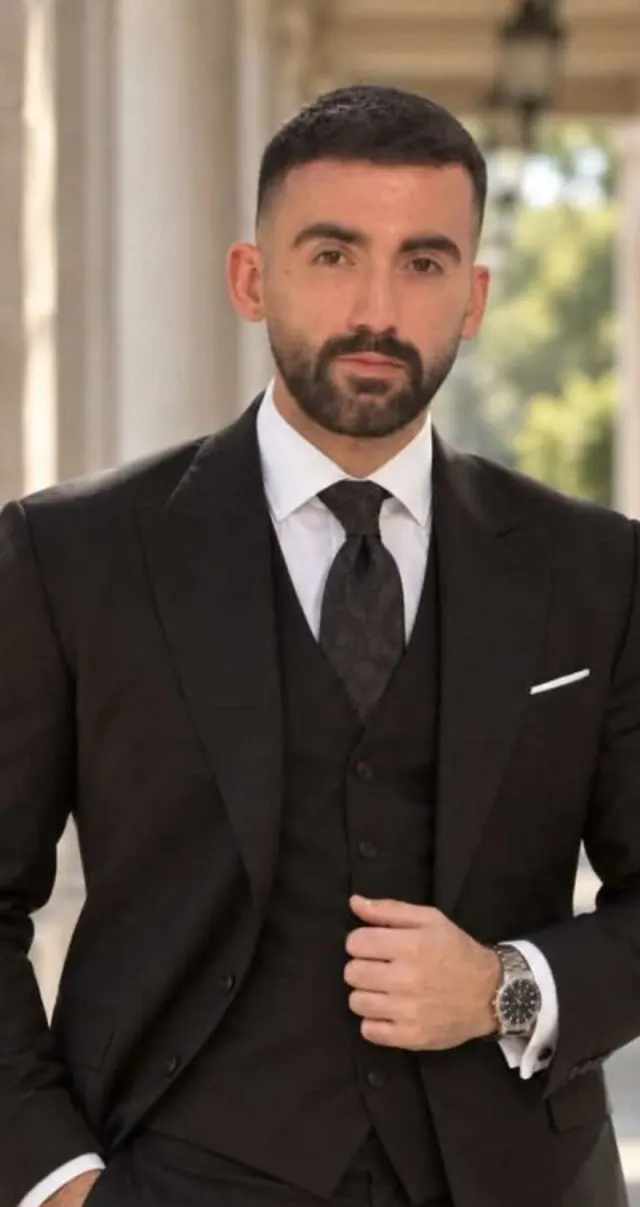 امیرپارسا اشکبوس